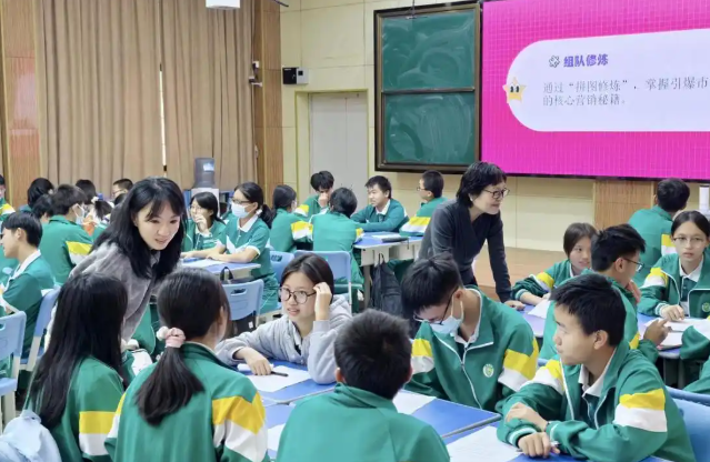 一直在探究打破传统高考升学的单一途径