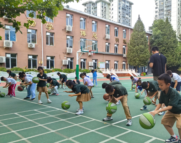 让孩子们练就健康体魄构建小课间大课间