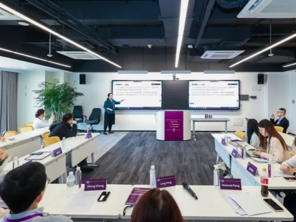 幼稚比喻数学作业是否有涂改和草稿痕迹