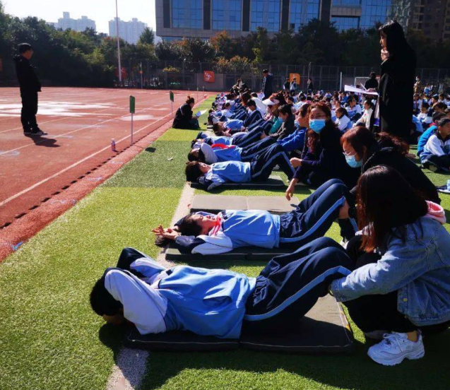 着力缩小城乡区域校际办学距离以教育温