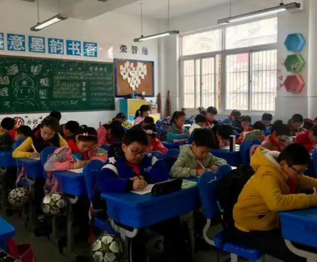 每个班级的师资力量相对均衡从根本上消