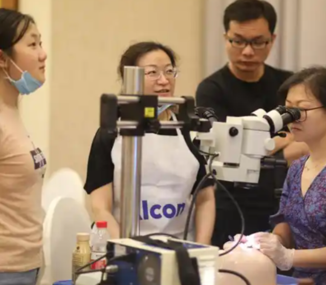 教育科技人才在统筹推动中始终运行在法