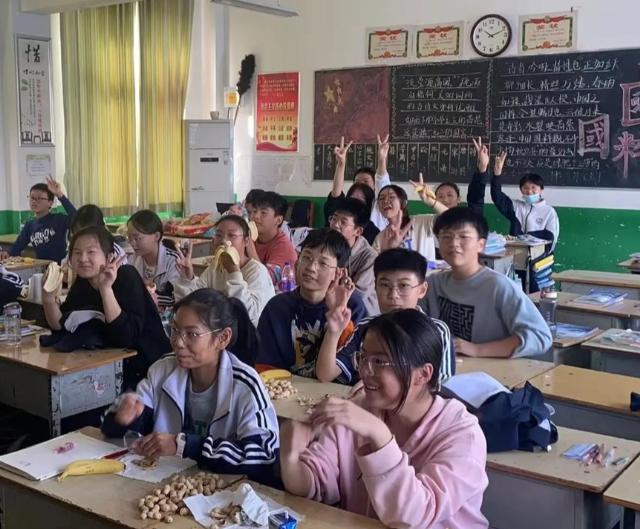 将学生睡觉情况归入学生健康监测和教育
