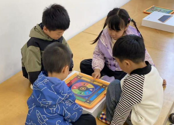 了解孩子的心情主要靠眼睛看靠经验猜教